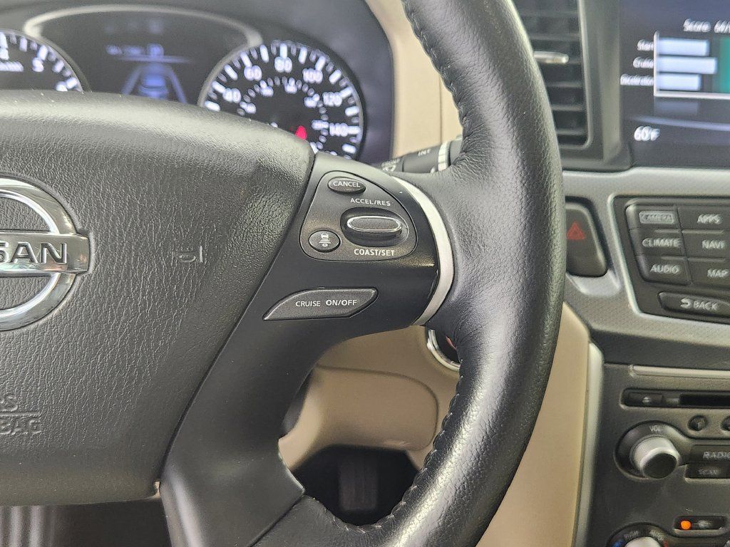 Used 2020 Nissan Pathfinder SL AWD/4WD image 23