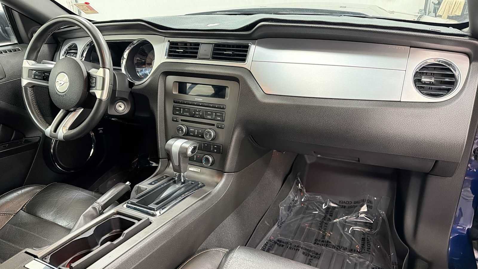 Used 2010 Ford Mustang Convertible RWD image 25