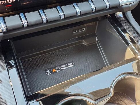 New 2025 GMC Yukon Elevation w/ LPO, Get Active Package image 10