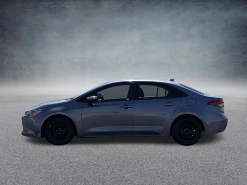 Used 2020 Toyota Corolla LE FWD image 7