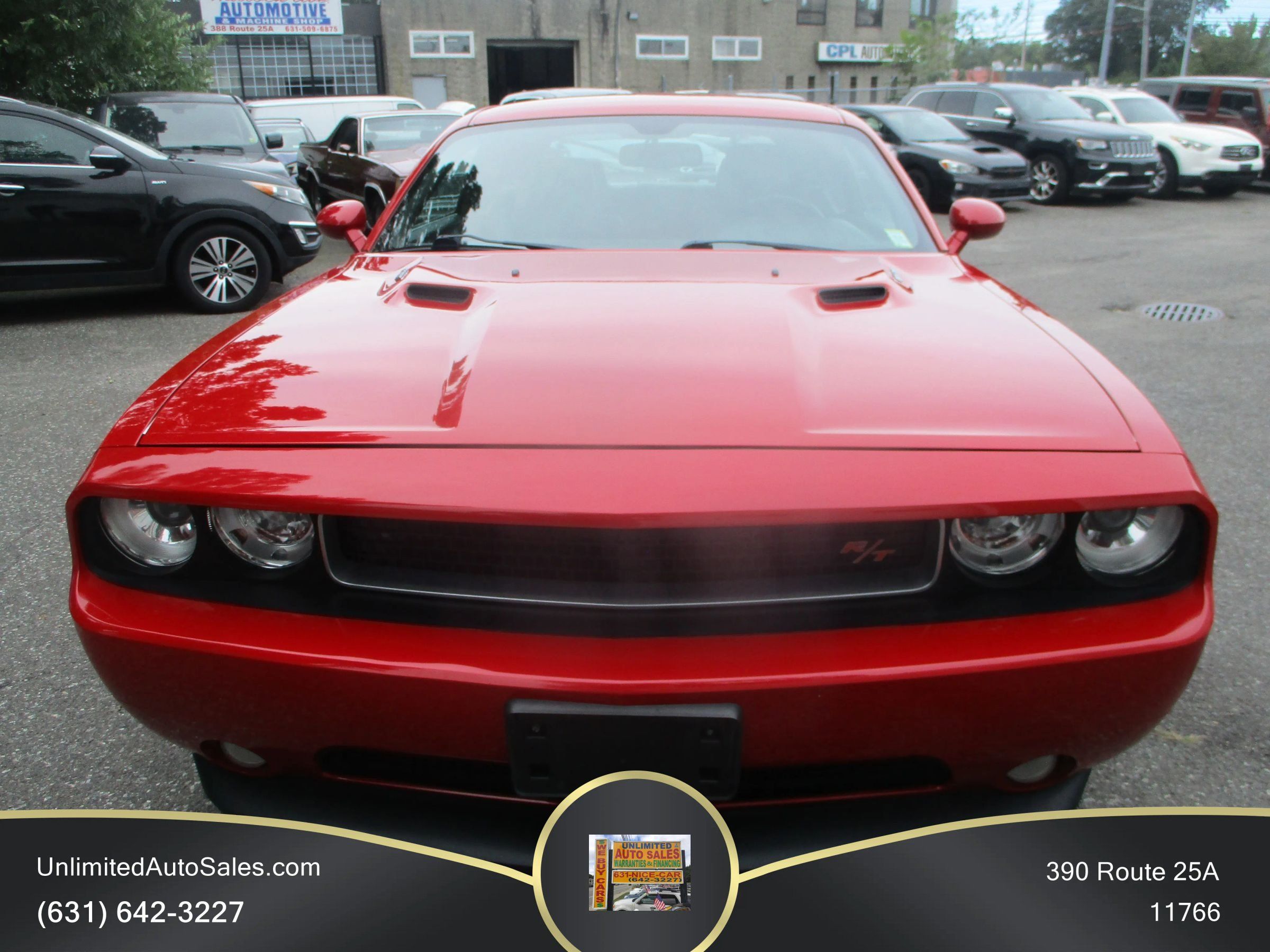 Used 2012 Dodge Challenger R/T RWD image 2