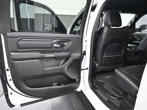Used 2024 RAM 1500 Limited AWD/4WD image 10