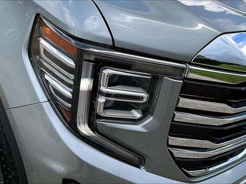 Used 2026 GMC Sierra 1500 SLT AWD/4WD image 34