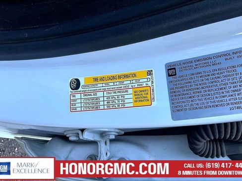Used 2024 GMC Sierra 2500 Pro w/ Convenience Package AWD/4WD image 19