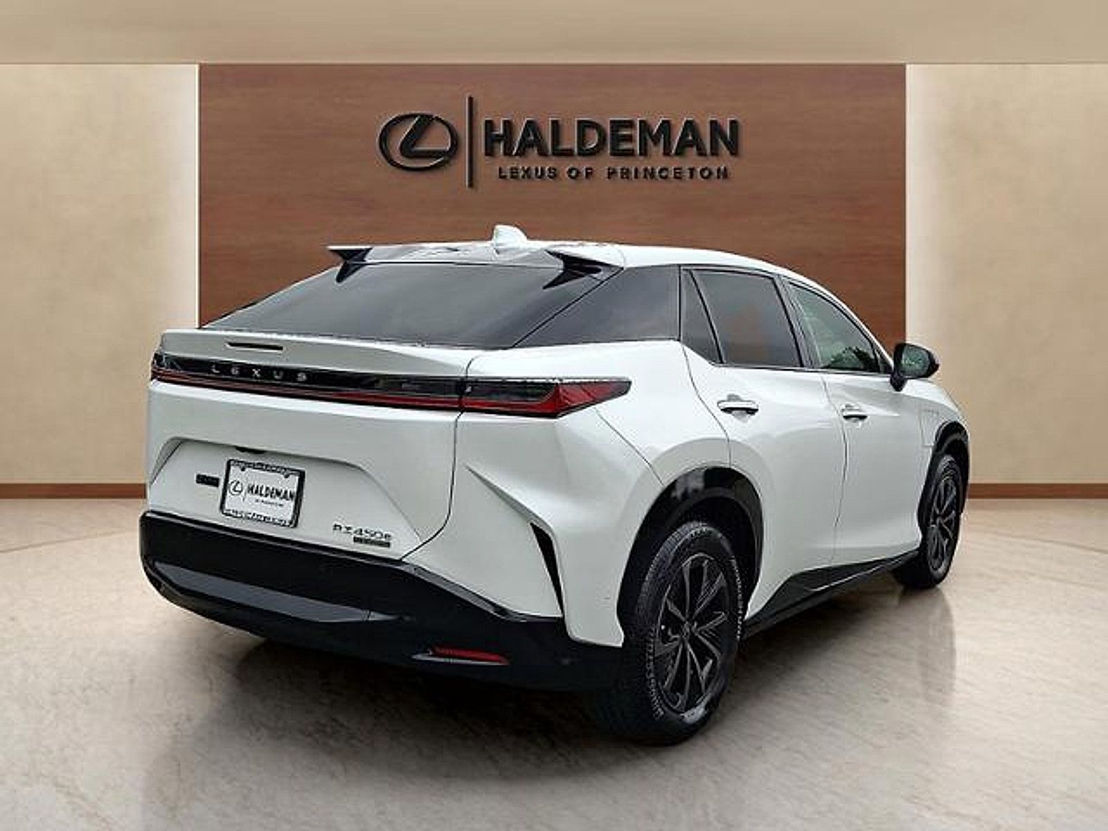 Used 2026 Lexus RZ 450e AWD w/ Technology Package image 6