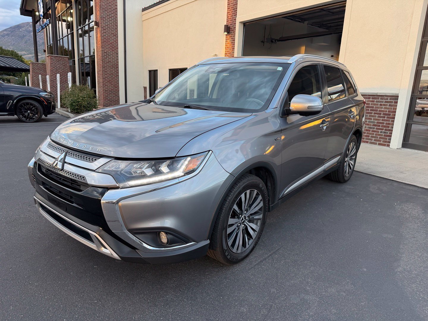 Used 2019 Mitsubishi Outlander GT AWD/4WD image 3