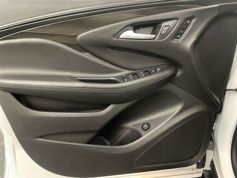 Used 2020 Buick Envision Essence image 16