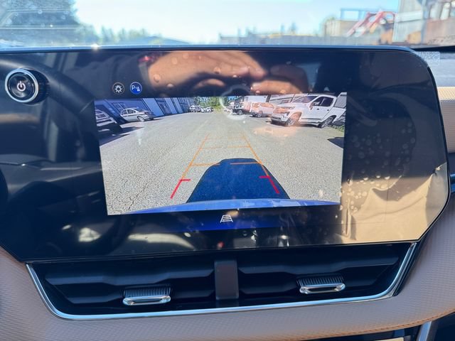 Used 2026 Chevrolet Equinox ACTIV w/ Convenience Package III AWD/4WD image 16