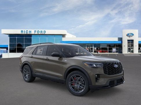 New 2026 Ford Explorer ST-Line w/ ST-Line Street Pack AWD/4WD image 7