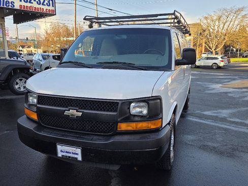 Used 2012 Chevrolet Express 3500 w/ Power Package image 3