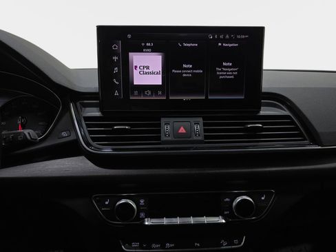 Used 2023 Audi Q5 2.0T Premium w/ Convenience Package image 21