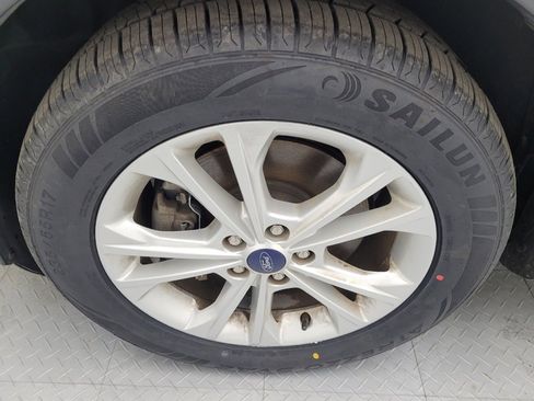 Used 2018 Ford Escape SE image 31