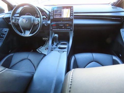 Used 2021 Toyota Avalon XSE image 16