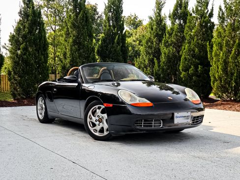 Used 1999 Porsche Boxster RWD image 2