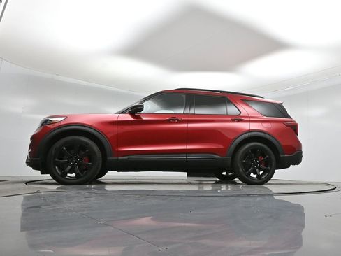 Used 2020 Ford Explorer ST w/ ST Street Pack image 49