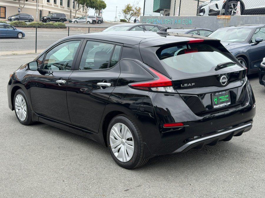 Used 2025 Nissan Leaf S FWD image 7