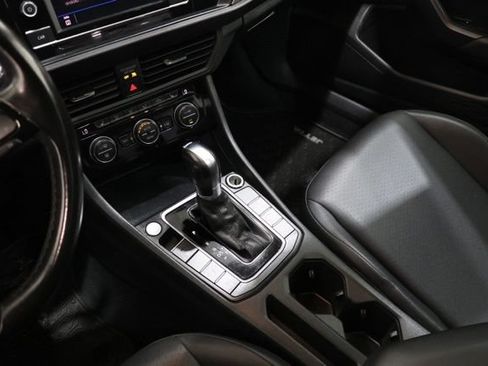 Used 2019 Volkswagen Jetta SE FWD image 28
