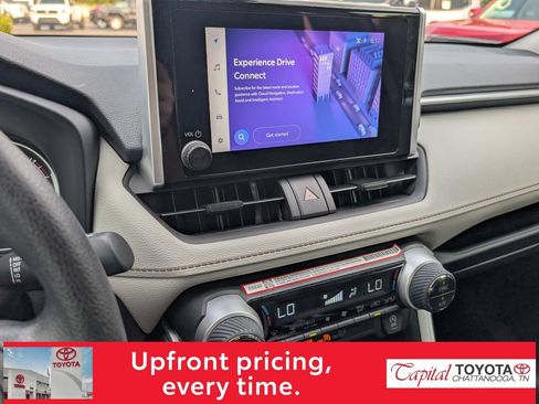 Used 2025 Toyota RAV4 XLE FWD image 22