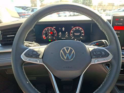 New 2026 Volkswagen Tiguan SE AWD/4WD image 14