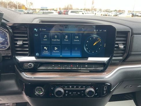 Used 2024 Chevrolet Silverado 1500 LT image 24