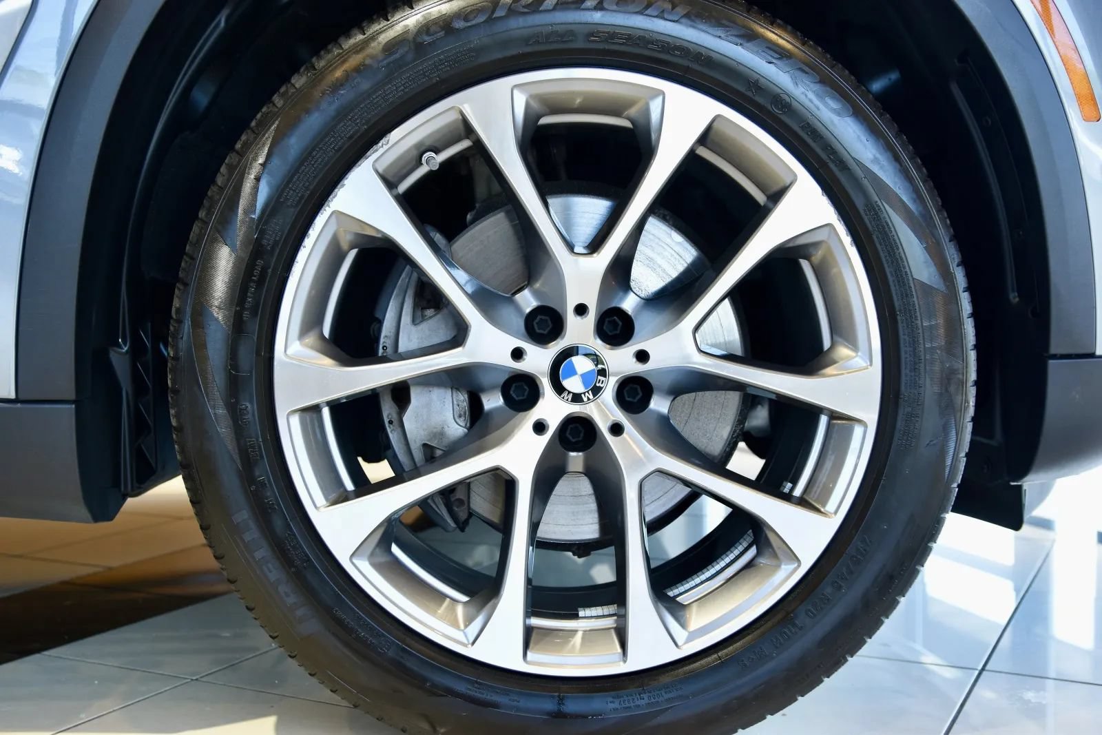 Used 2024 BMW X5 xDrive40i w/ Premium Package AWD/4WD image 10