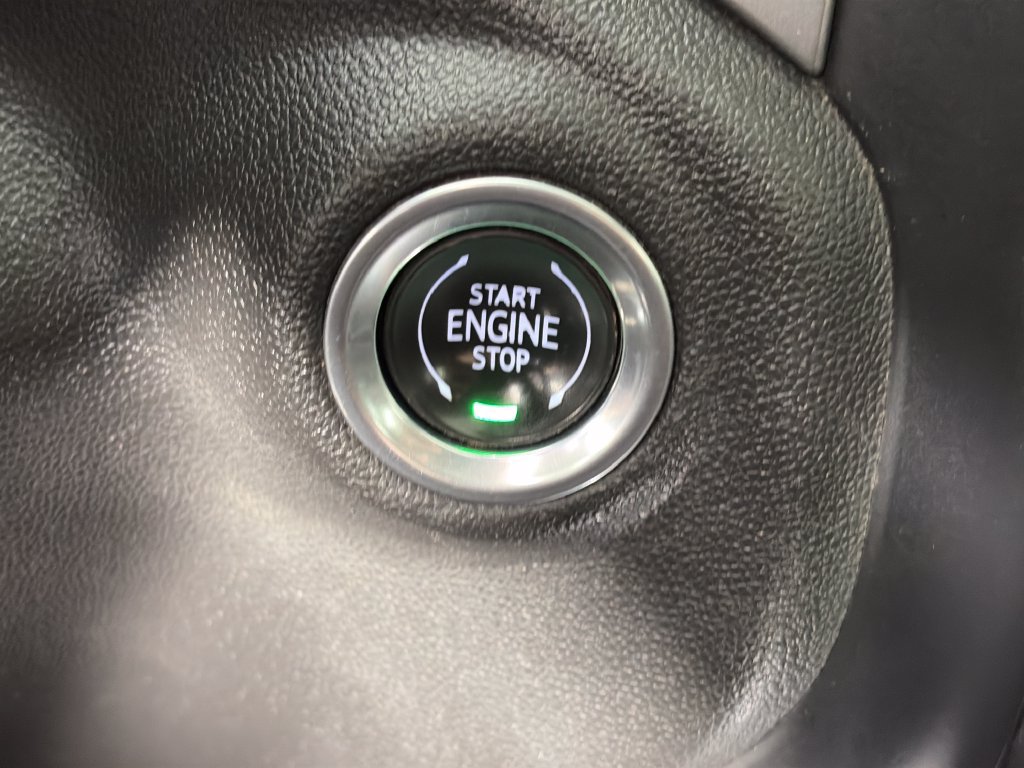 Used 2021 Chevrolet Silverado 1500 LTZ AWD/4WD image 23