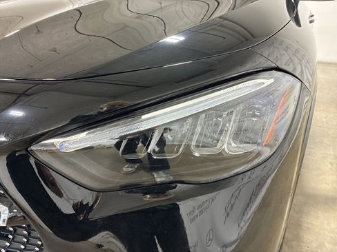 Used 2025 Mercedes-Benz GLA 250 4MATIC image 12