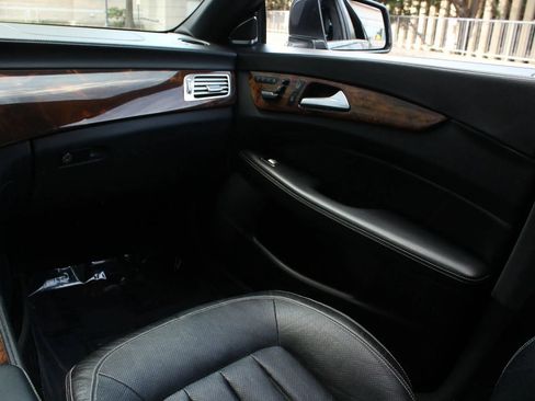 Used 2013 Mercedes-Benz CLS 550 w/ Premium I Pkg image 26