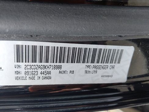 Used 2019 Dodge Challenger SXT RWD image 33