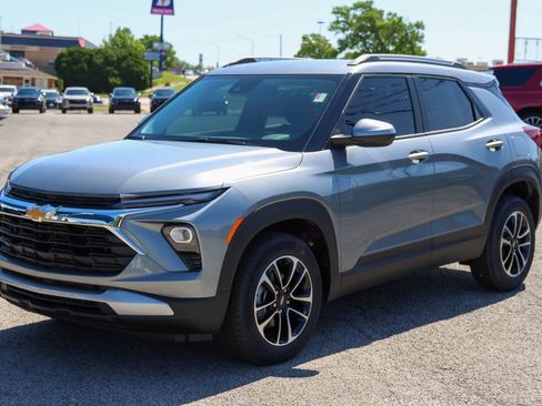 New 2026 Chevrolet TrailBlazer LT w/ Convenience Package AWD/4WD image 6