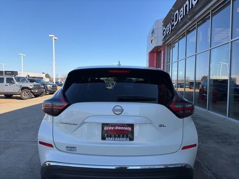 Used 2023 Nissan Murano SL w/ SL Moonroof Package image 3