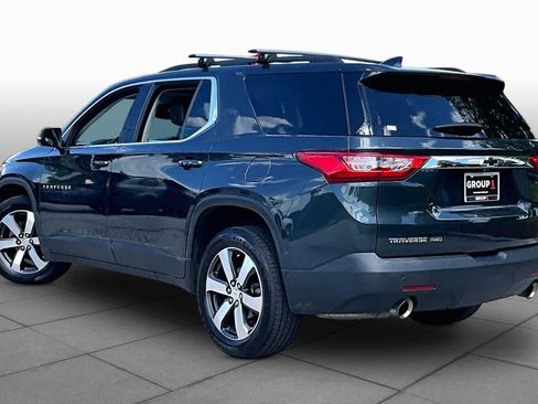 Used 2020 Chevrolet Traverse LT w/ LT Premium Package AWD/4WD image 12