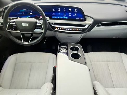 Used 2024 Cadillac Lyriq Luxury AWD/4WD image 53