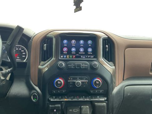 Used 2022 Chevrolet Silverado 3500 High Country w/ Technology Package AWD/4WD image 11