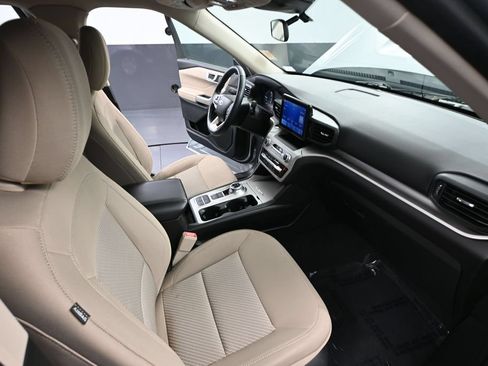 Used 2022 Ford Explorer XLT RWD image 44