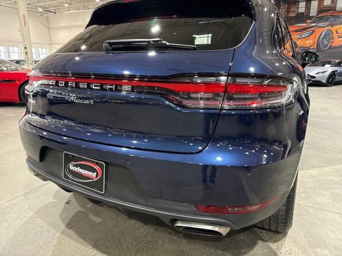Used 2021 Porsche Macan w/ Premium Package image 42