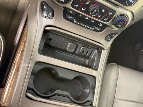 Used 2016 GMC Yukon Denali w/ Open Road Package AWD/4WD image 32