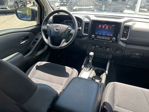 Certified 2023 Nissan Frontier SV w/ SV Convenience Package RWD image 11