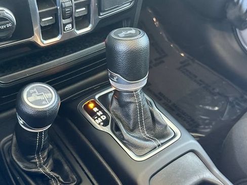Certified 2022 Jeep Wrangler Unlimited Sahara AWD/4WD image 6