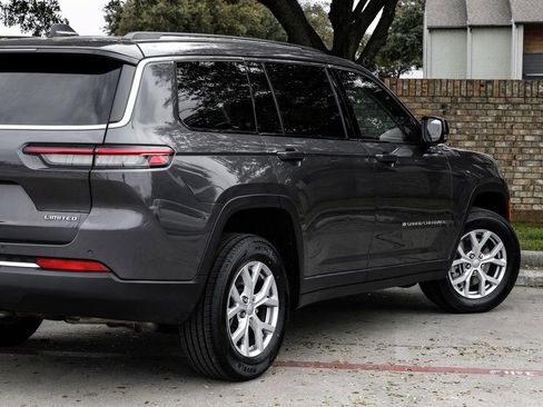 Used 2022 Jeep Grand Cherokee L Limited image 18