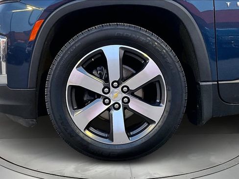 Certified 2023 Chevrolet Traverse LT w/ LT Premium Package image 35