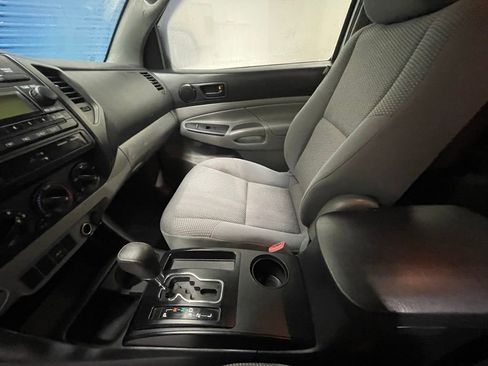 Used 2012 Toyota Tacoma 4x4 Access Cab w/ Convenience Pkg image 29