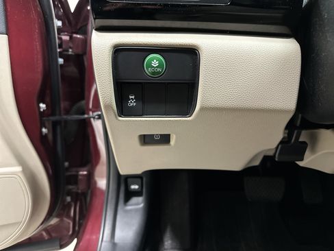 Used 2017 Honda Accord LX image 37