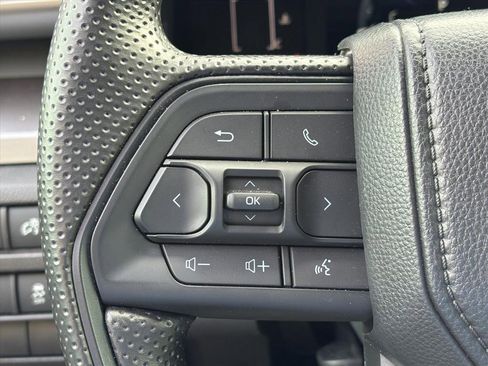 Used 2024 Toyota Tacoma SR5 image 11