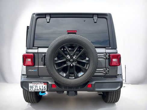 Used 2023 Jeep Wrangler Unlimited Sahara image 14