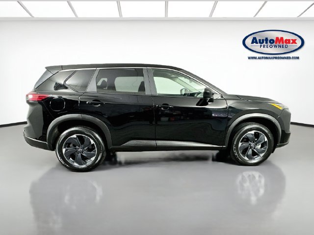 Used 2025 Nissan Rogue SV AWD/4WD image 8