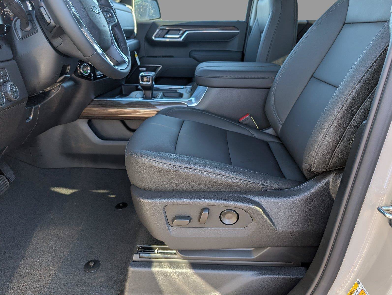 New 2026 Chevrolet Silverado 1500 RST AWD/4WD image 3