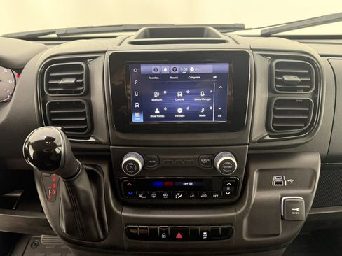 Used 2026 RAM ProMaster 2500 w/ Convenience Group FWD image 21