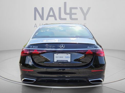 Used 2024 Mercedes-Benz E 350 4MATIC Sedan image 4