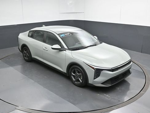 Used 2025 Kia K4 LXS FWD image 51